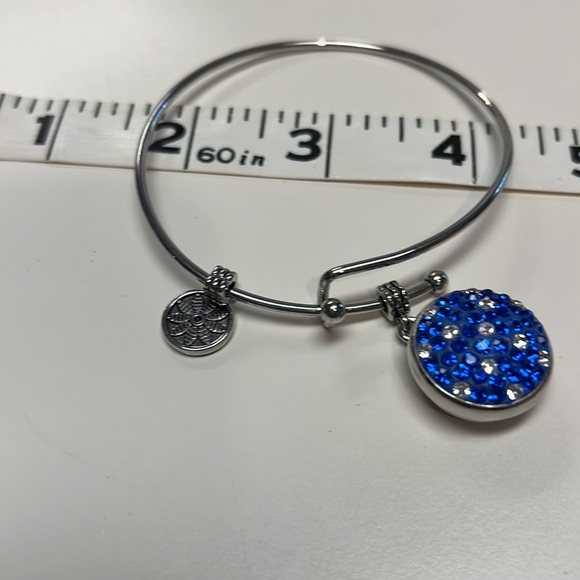 Ginger Snap bangle bracelet. - Picture 5 of 5